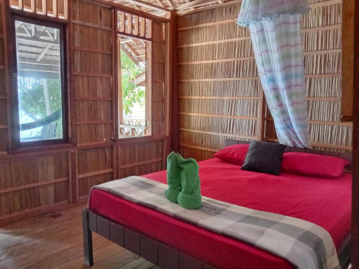Turtle Dive Homestay Kri エクステリア 写真