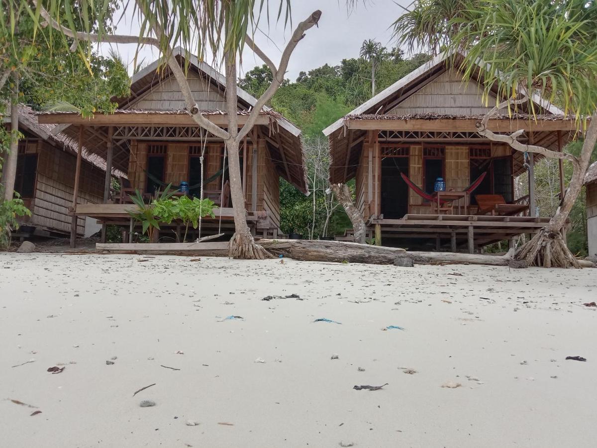 Turtle Dive Homestay Kri エクステリア 写真