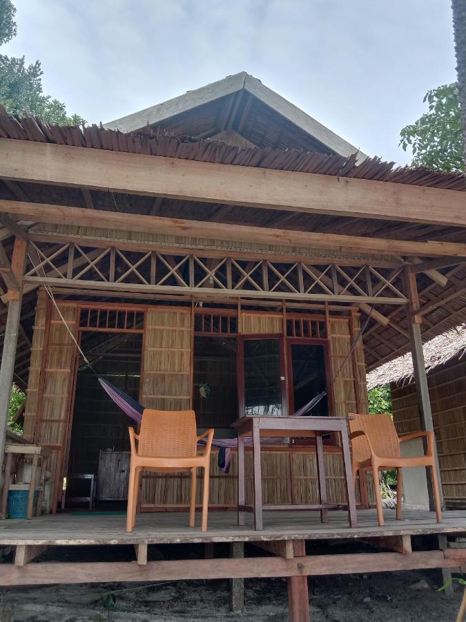 Turtle Dive Homestay Kri エクステリア 写真