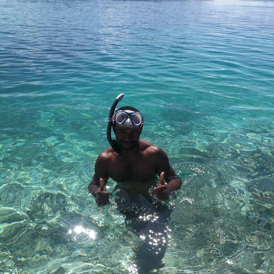 Turtle Dive Homestay Kri エクステリア 写真