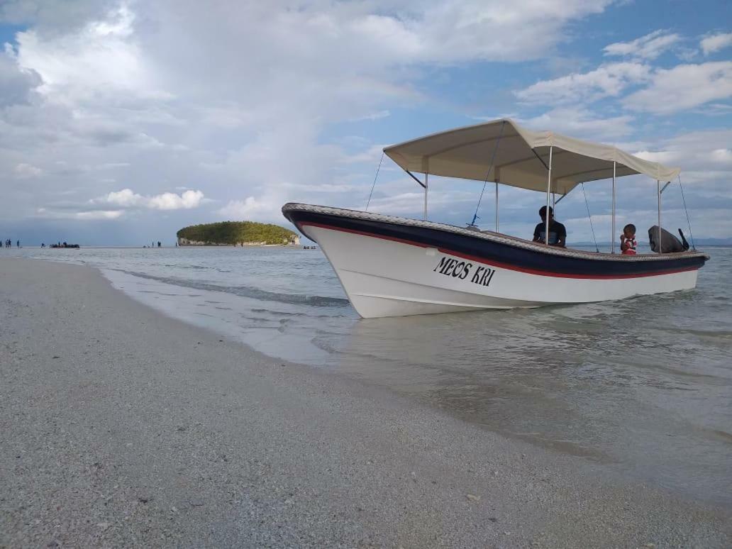 Turtle Dive Homestay Kri エクステリア 写真
